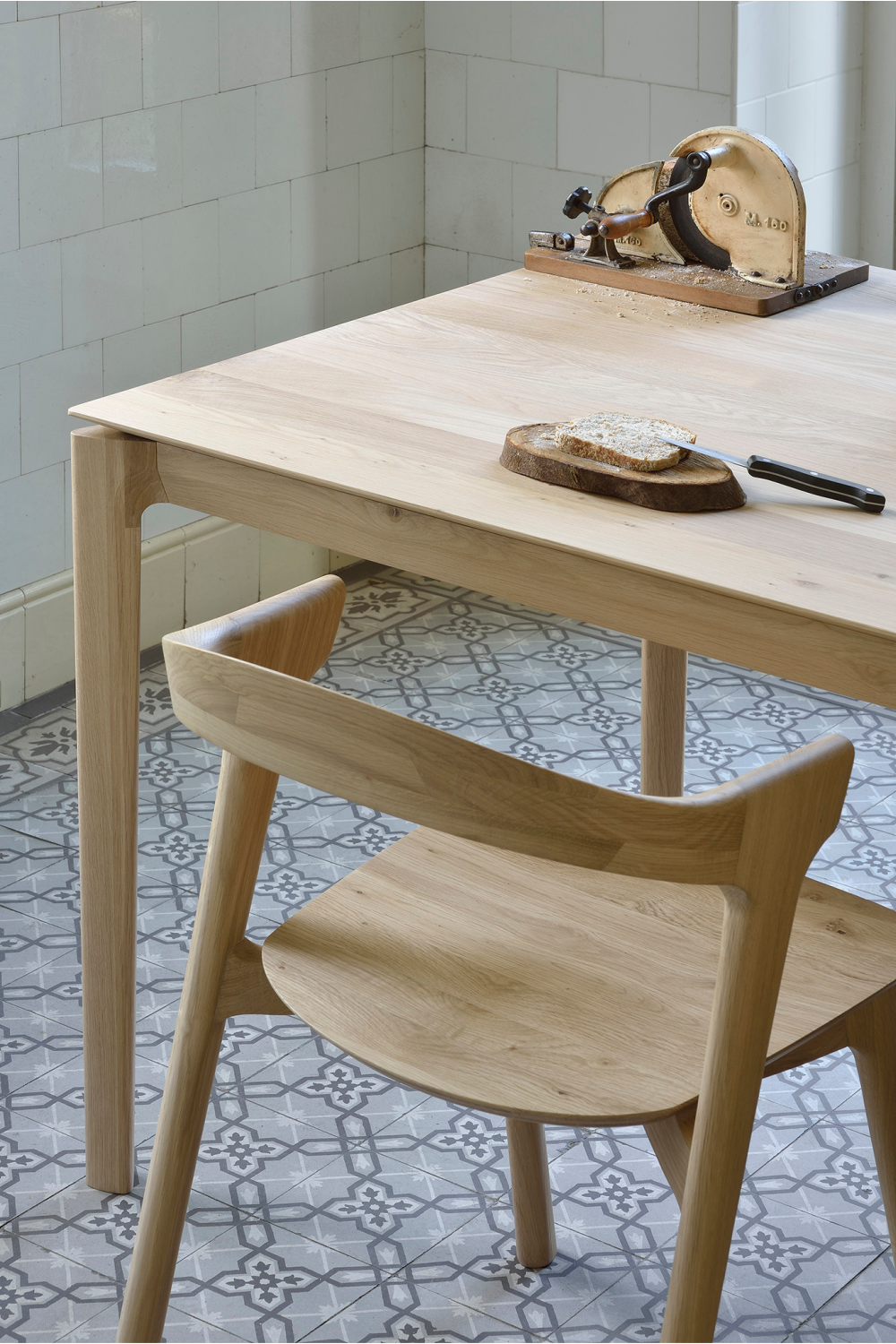 Modern Oak Dining Chair | Oroa.com