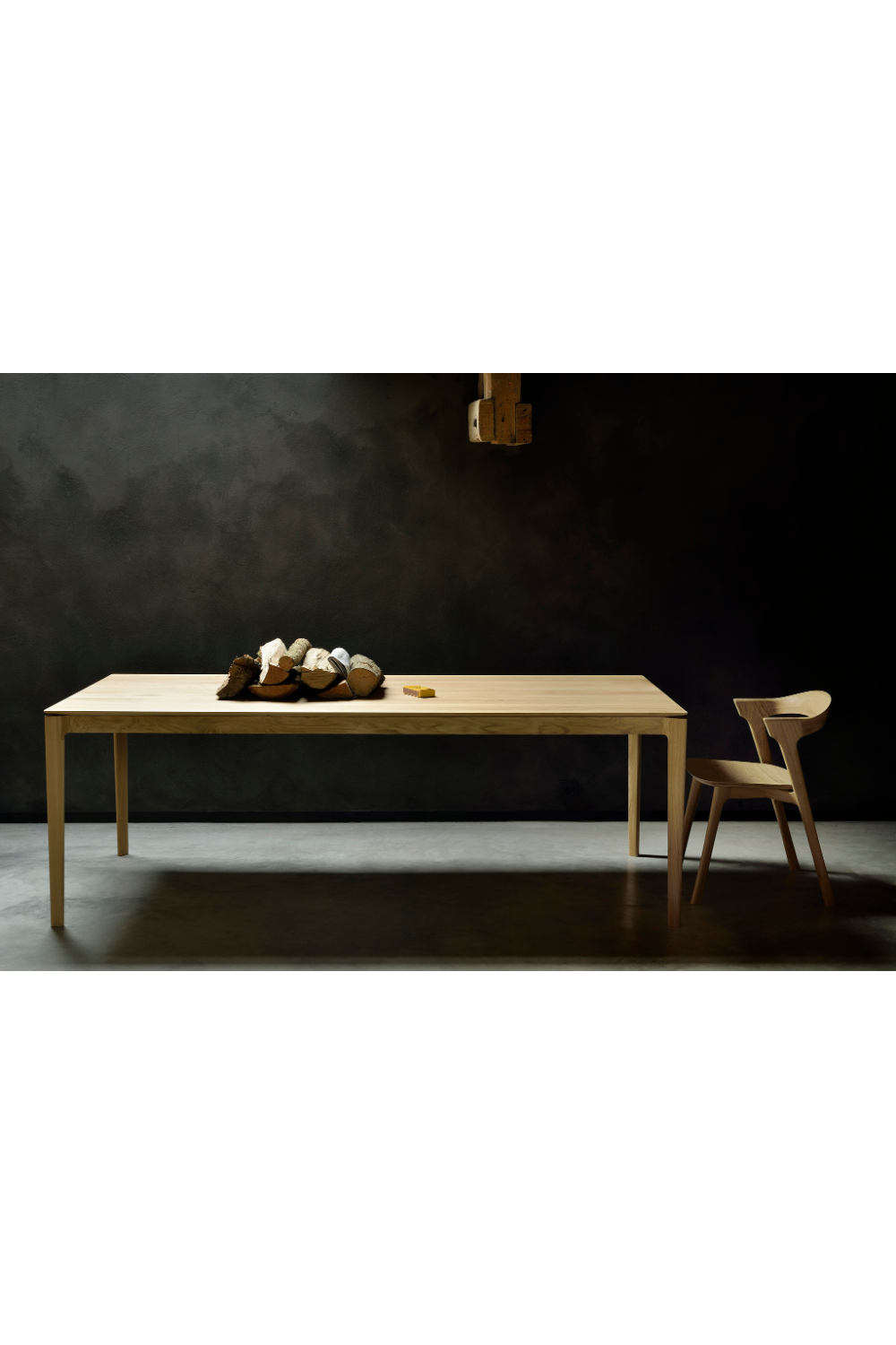 Oak Minimalist Dining Table | Oroa.com