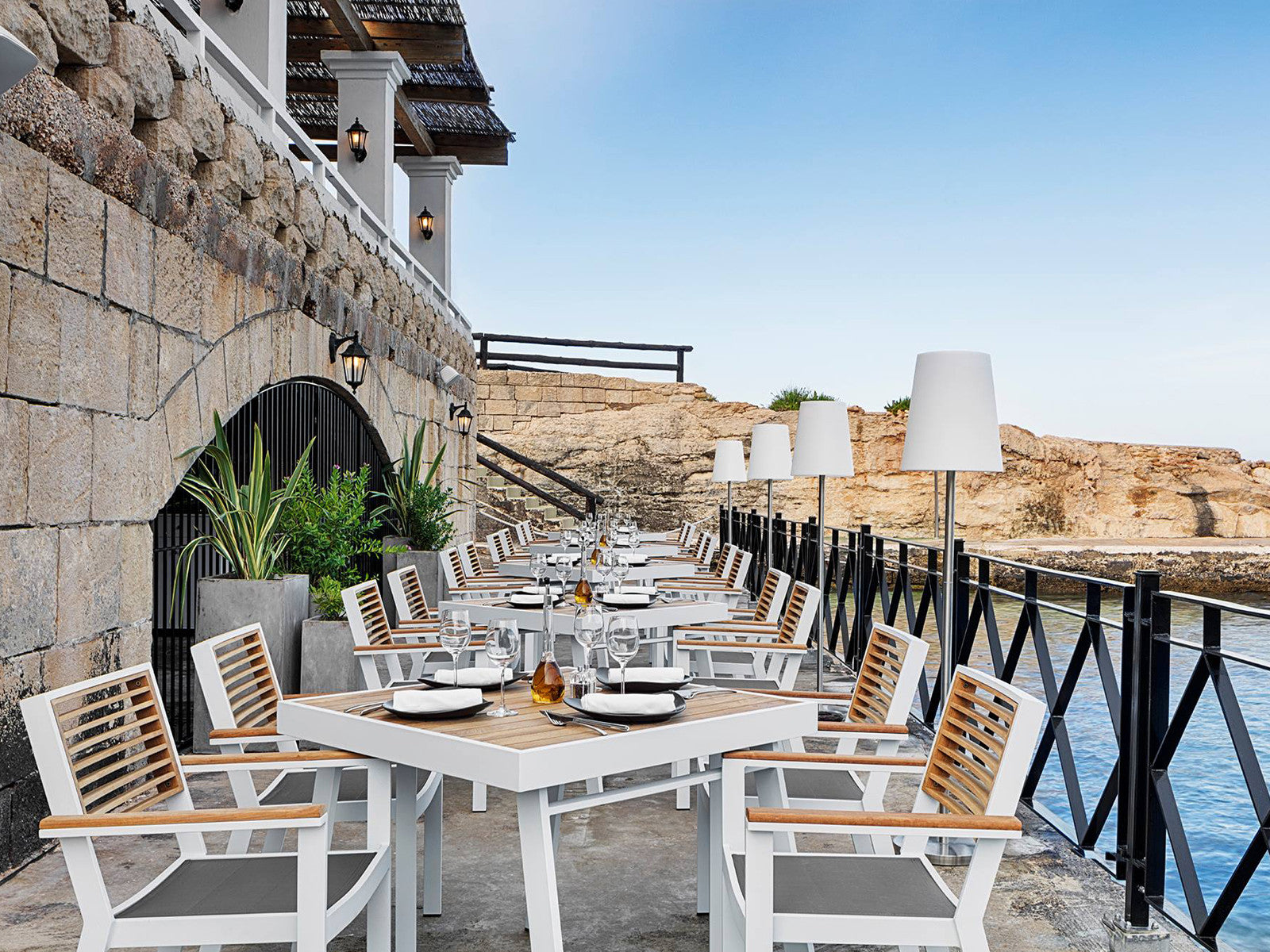   Wining & Dining in Luxury | Oroa.com