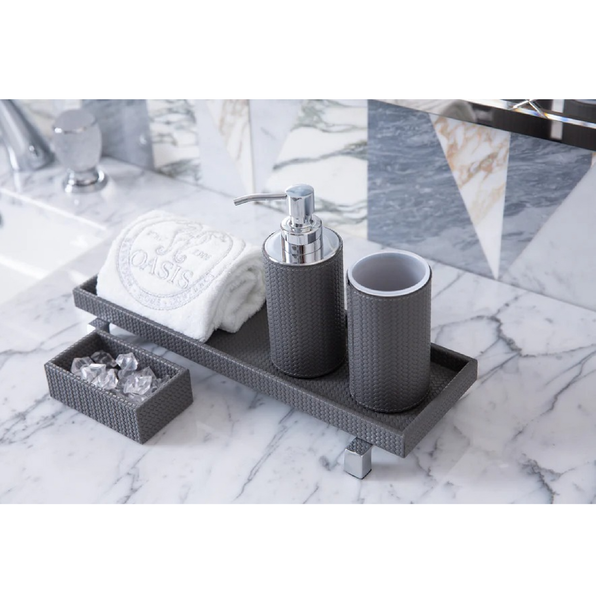   Waterproof Leather Round Bathroom Set | Oroa.com