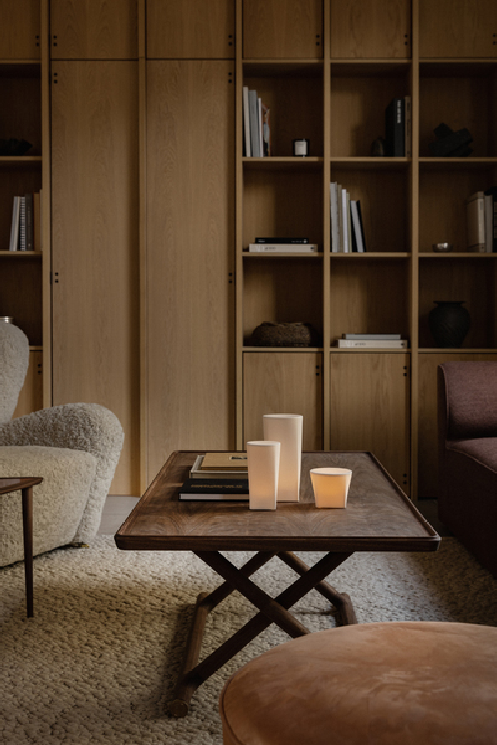   Oiled Wood Foldable Lounge Table | Oroa.com
