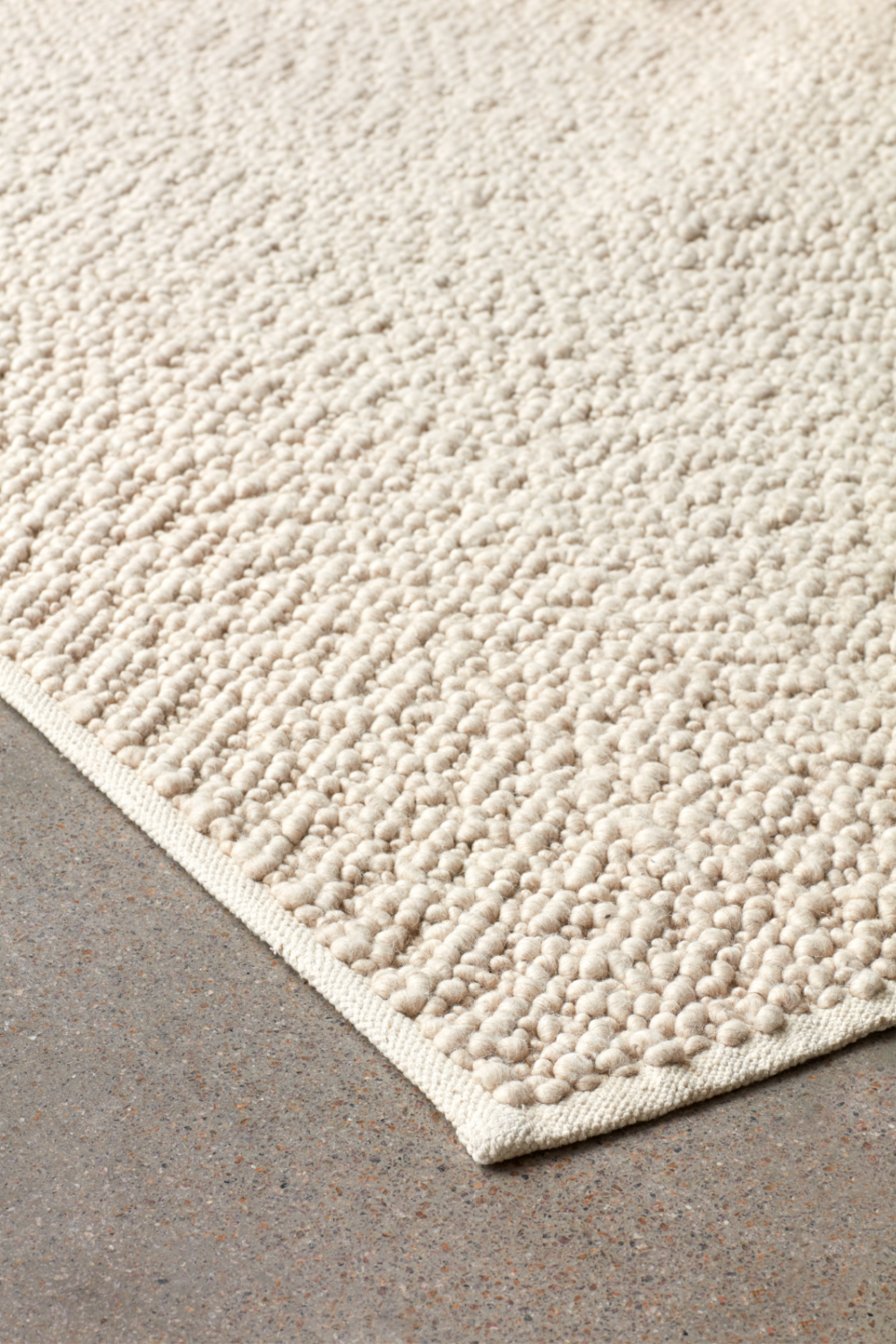   Woven Wool Rug | Oroa.com