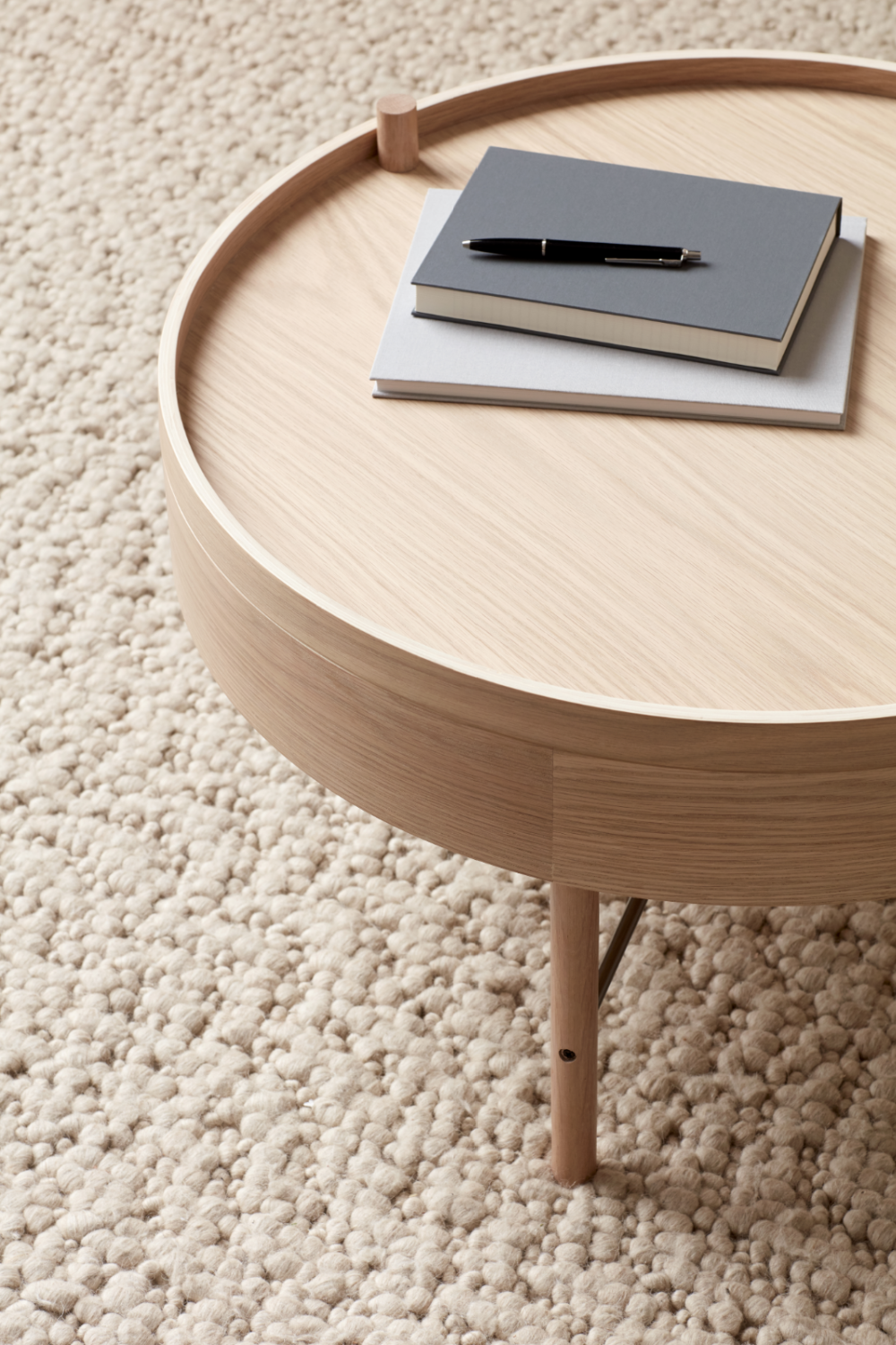   Round Wooden Turning Table | Oroa.com