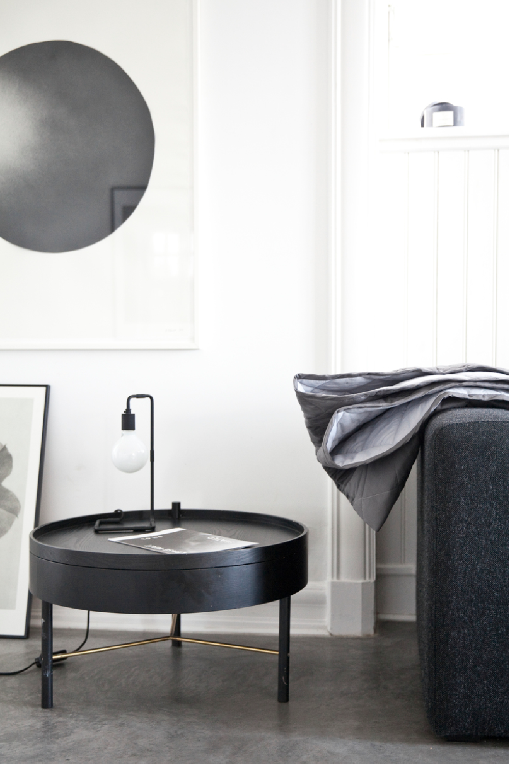   Round Wooden Turning Table | Oroa.com