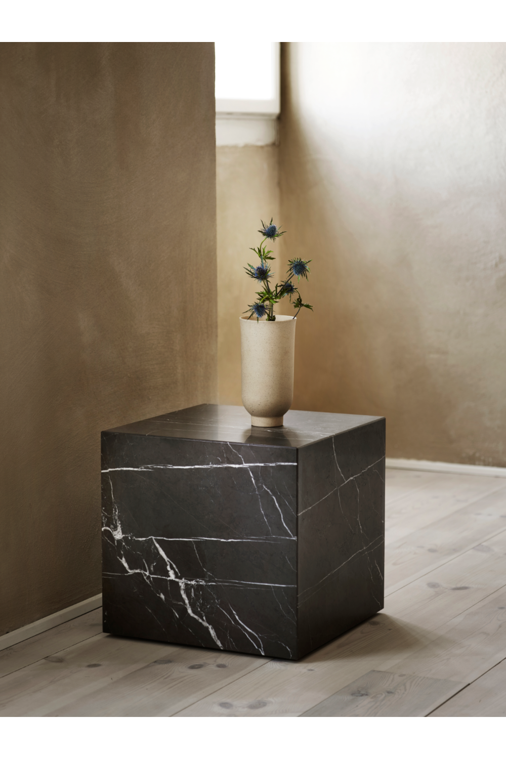   Stone Cubic Column | Oroa.com