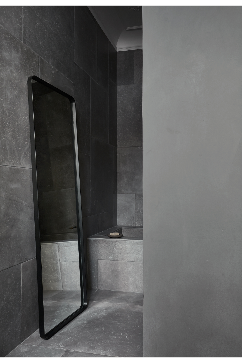   Black Framed Wall Mirror | Oroa.com
