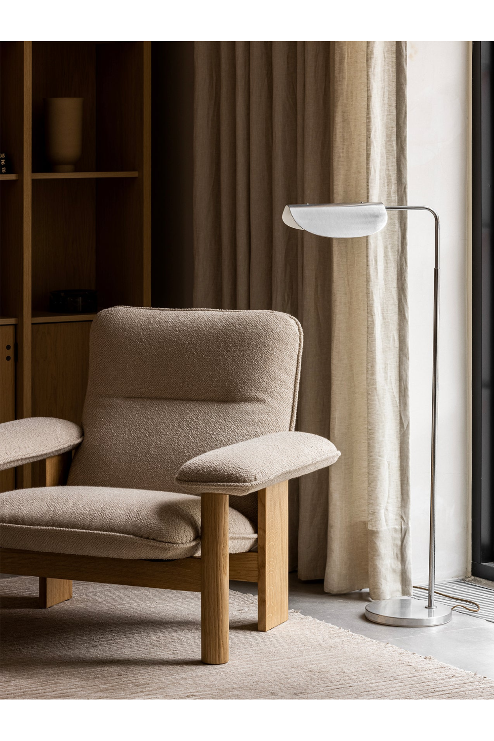   Upholstered Textile Lounge Chair | Oroa.com