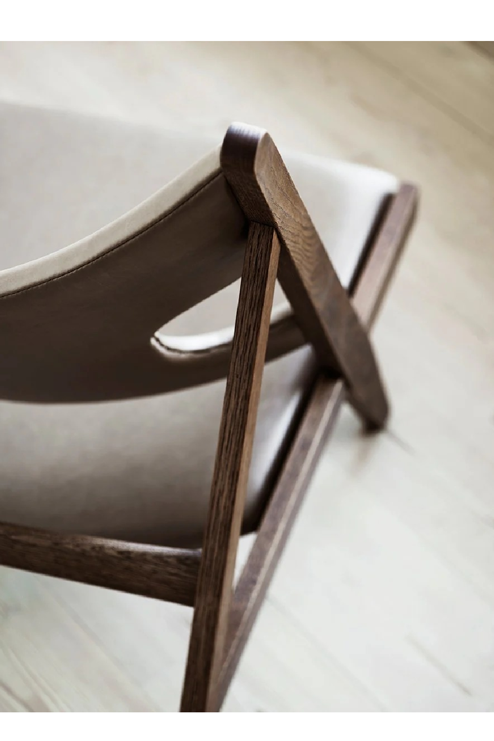   Leather Lounge Chair | Oroa.com
