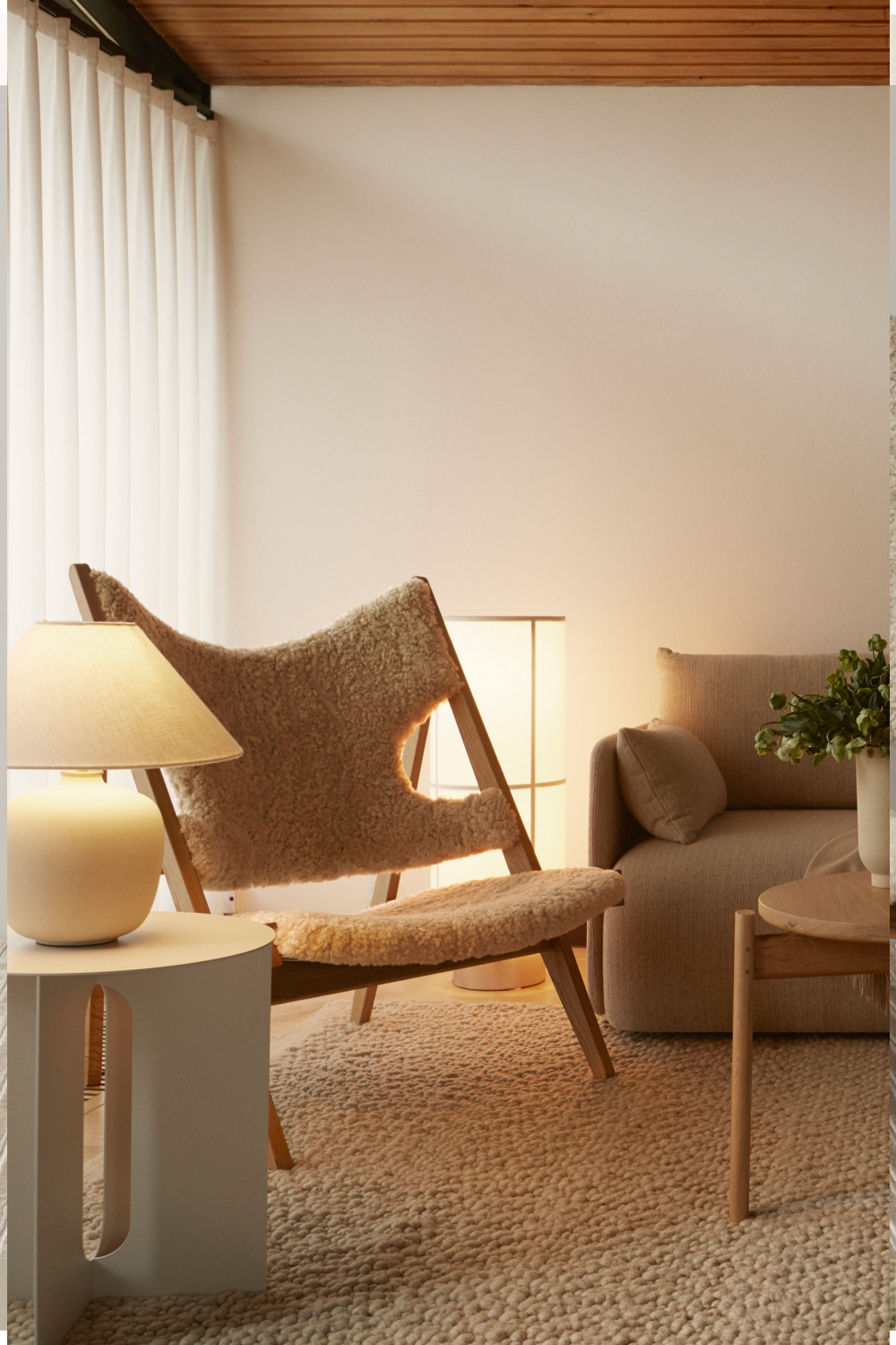   Sheepskin Lounge Chair | Oroa.com