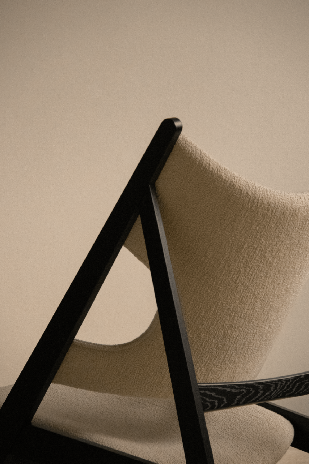   Black Oak Knitting Lounge Chair | Oroa.com