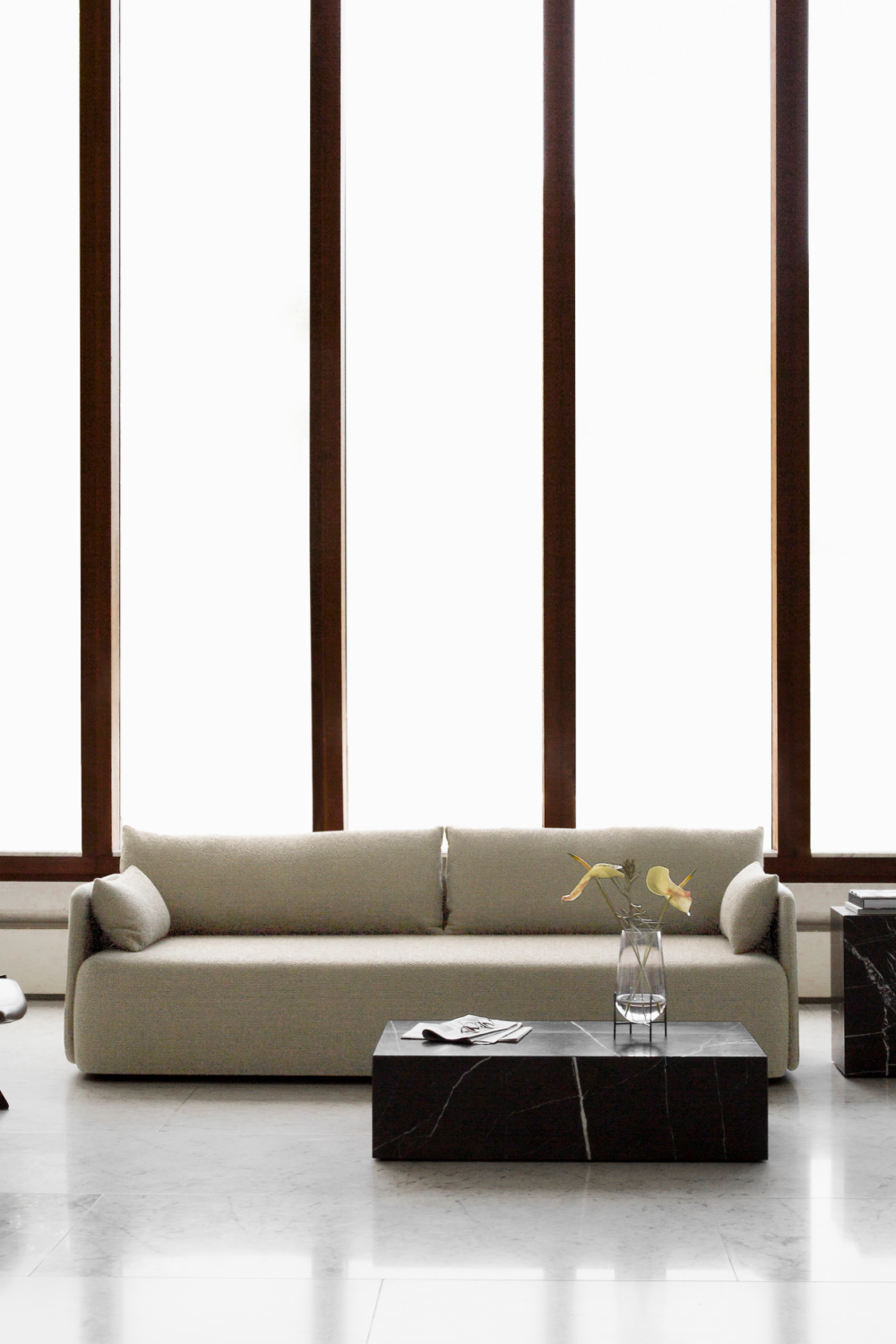   Modern Minimalist 3-Seater Sofa | Oroa.com