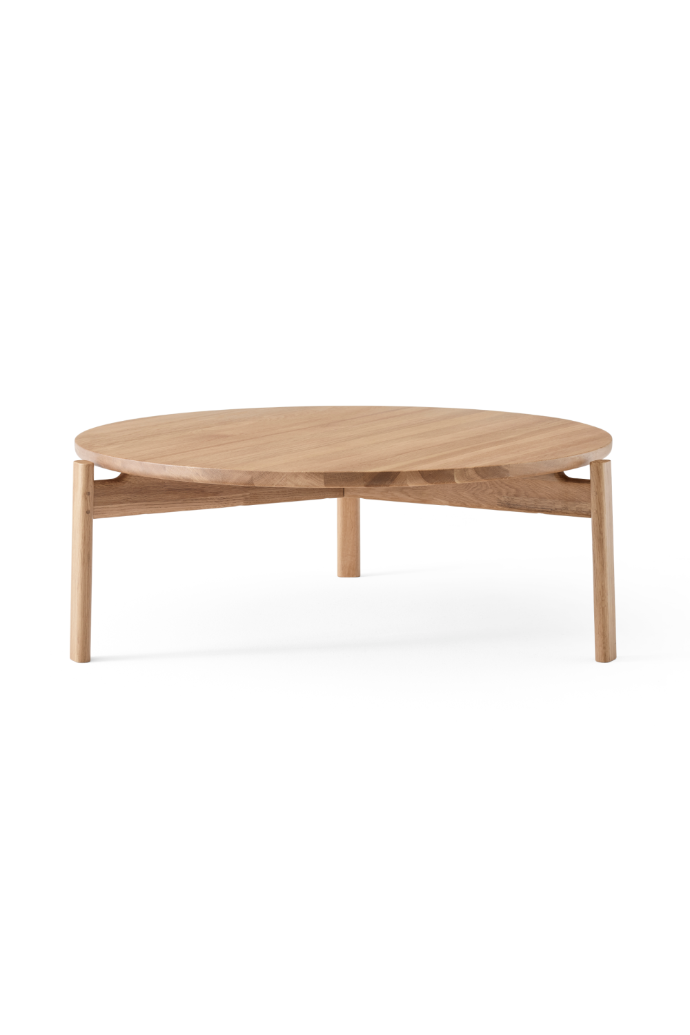   Round Wooden Lounge Table | Oroa.com