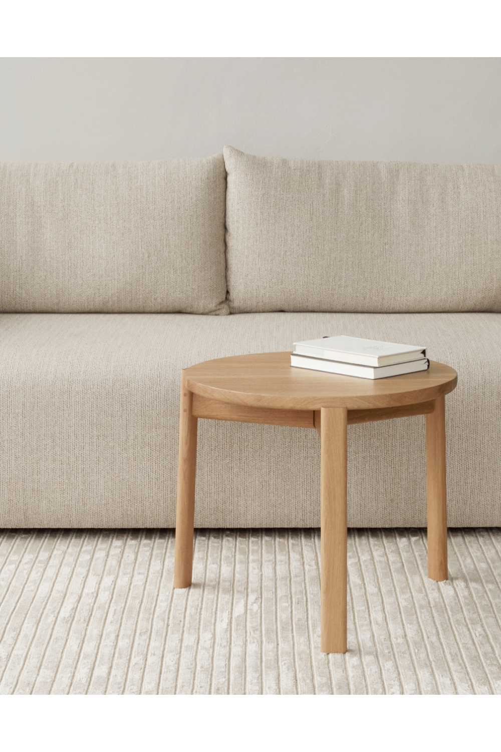   Round Wooden Lounge Table | Oroa.com