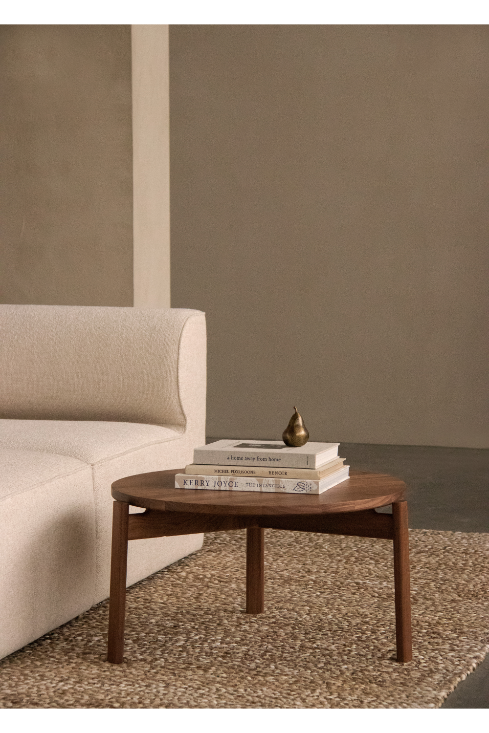   Round Wooden Lounge Table | Oroa.com