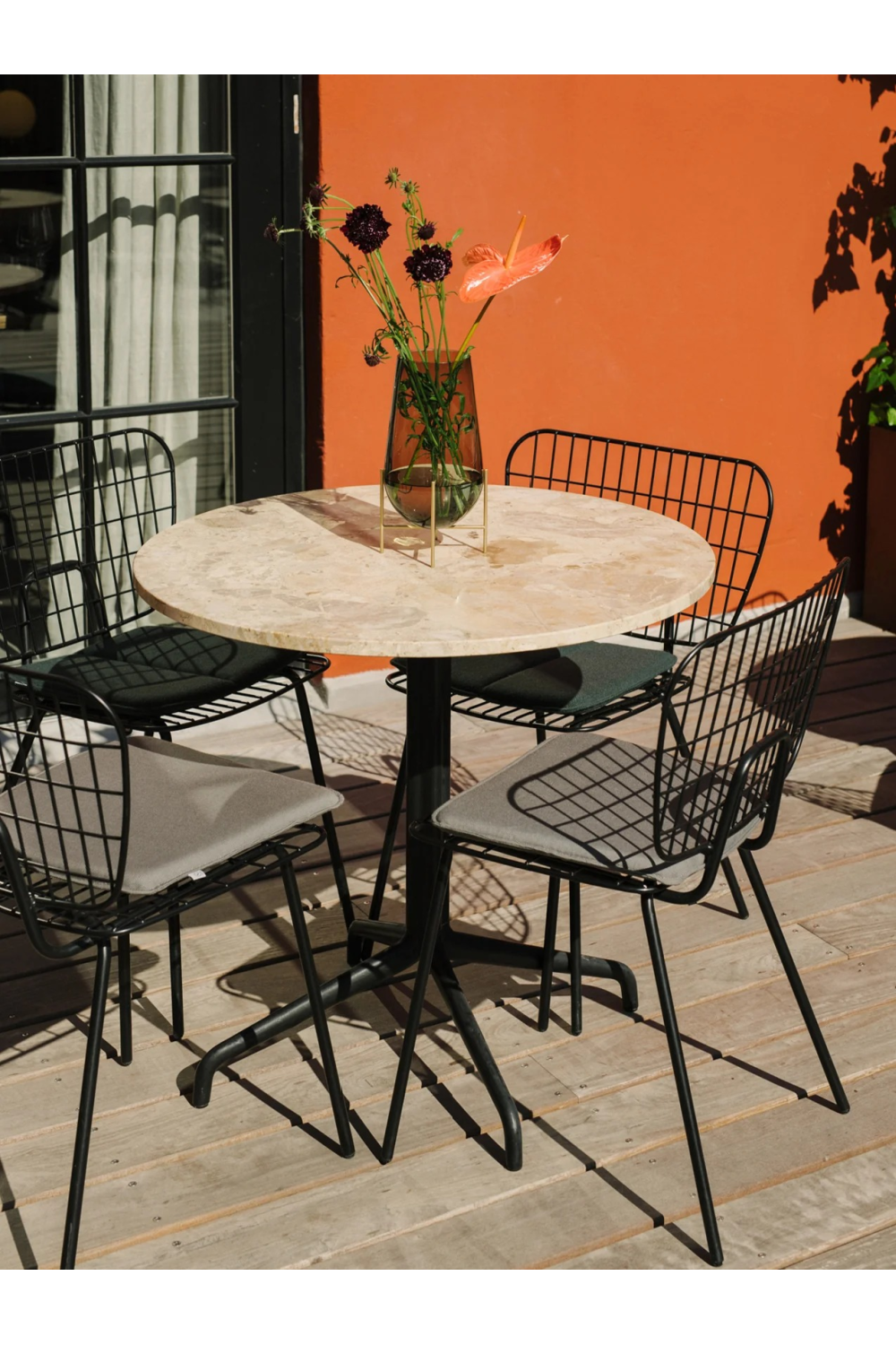   Star-Base Round Dining Table | Oroa.com