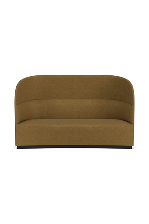   High-Back Sofa With Power Outlet | Oroa.com
