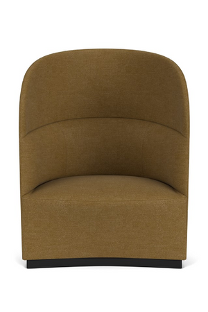   High-Back Lounge Chair With Power Outlet | Oroa.com