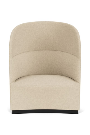   High-Back Lounge Chair With Power Outlet | Oroa.com