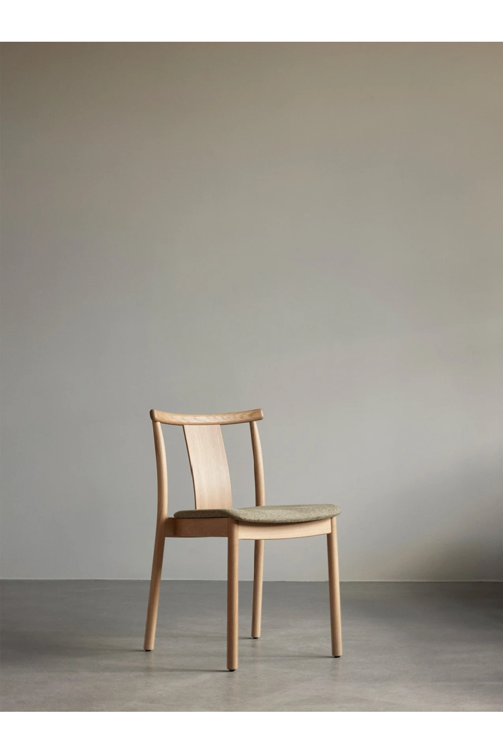   Solid Oak Dining Chair | Oroa.com