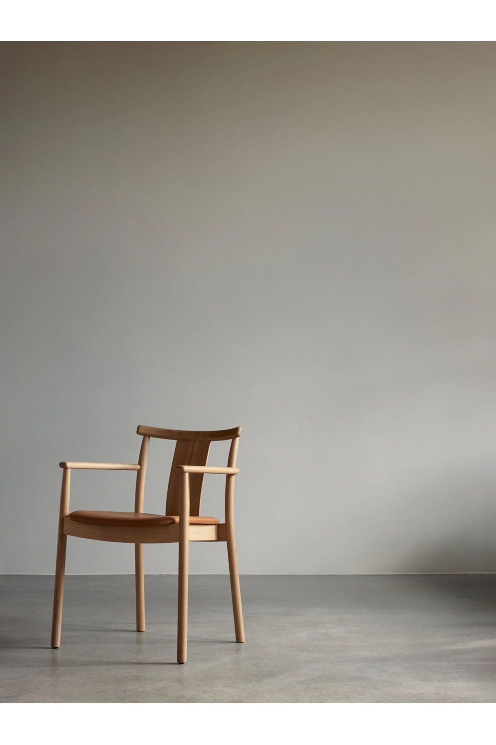   Solid Oak Dining Armchair | Oroa.com