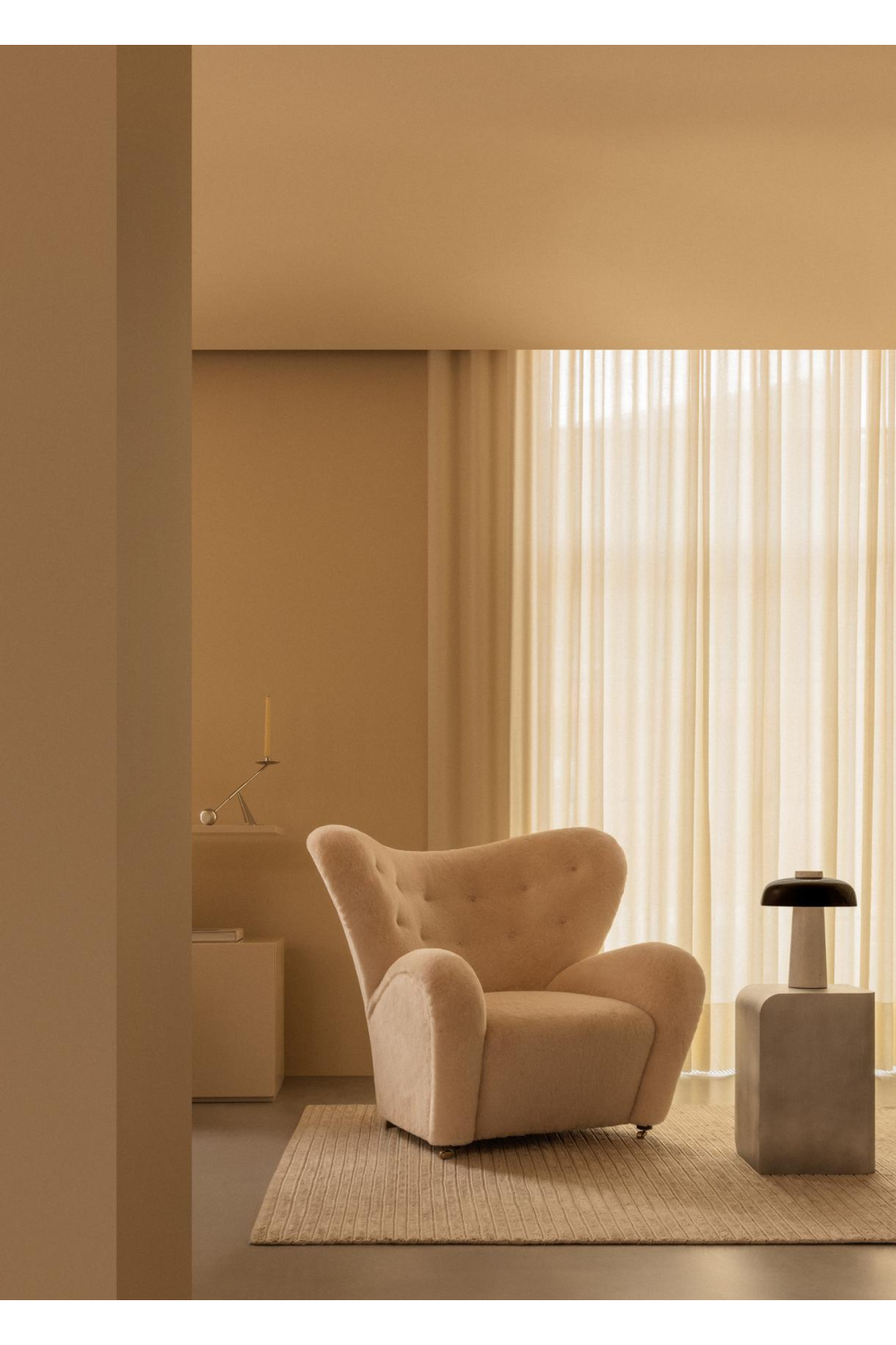   Modern Wingback Lounge Chair | Oroa.com