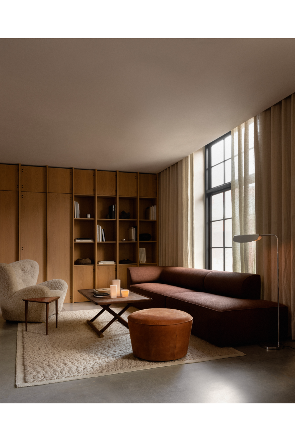   Modern Wingback Lounge Chair | Oroa.com