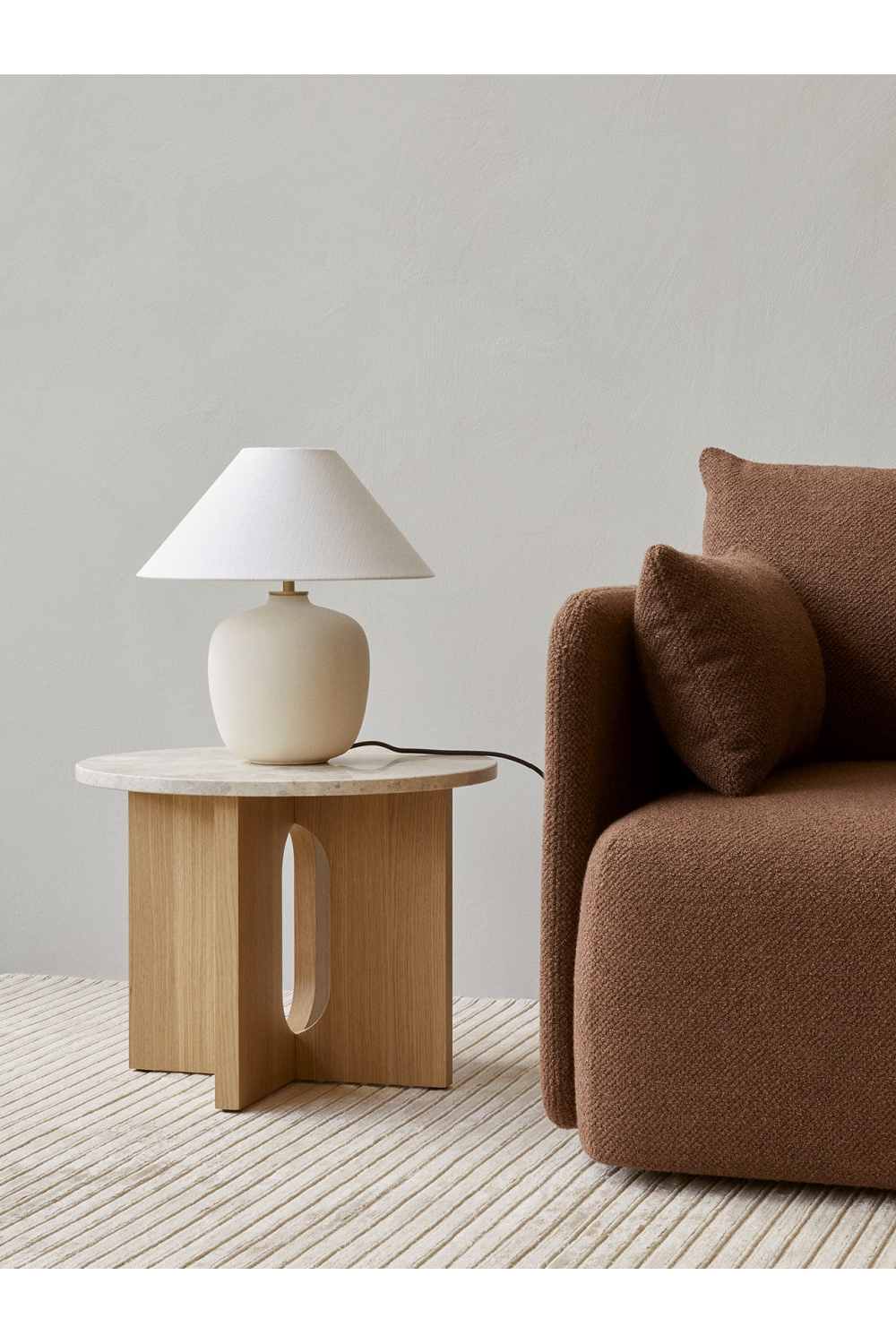   Intersecting Base Side Table | Oroa.com