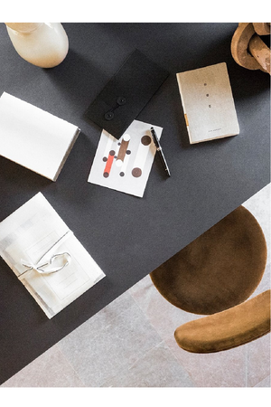   Rectangular Minimalist Dining Table | Oroa.com