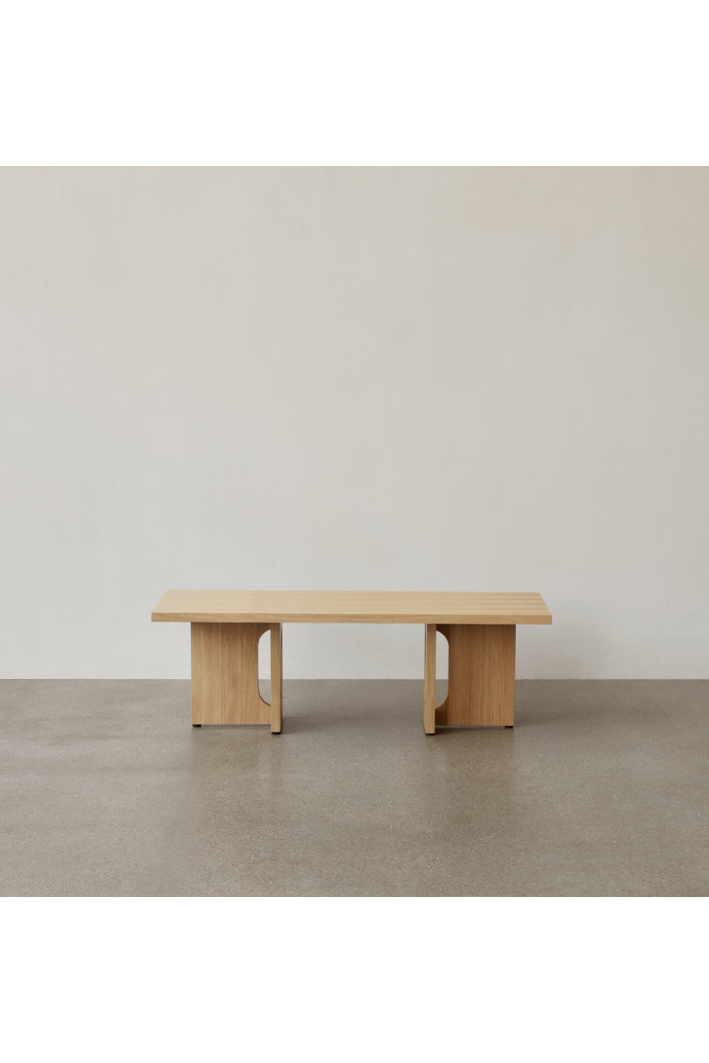   Intersecting-Base Lounge Table | Oroa.com