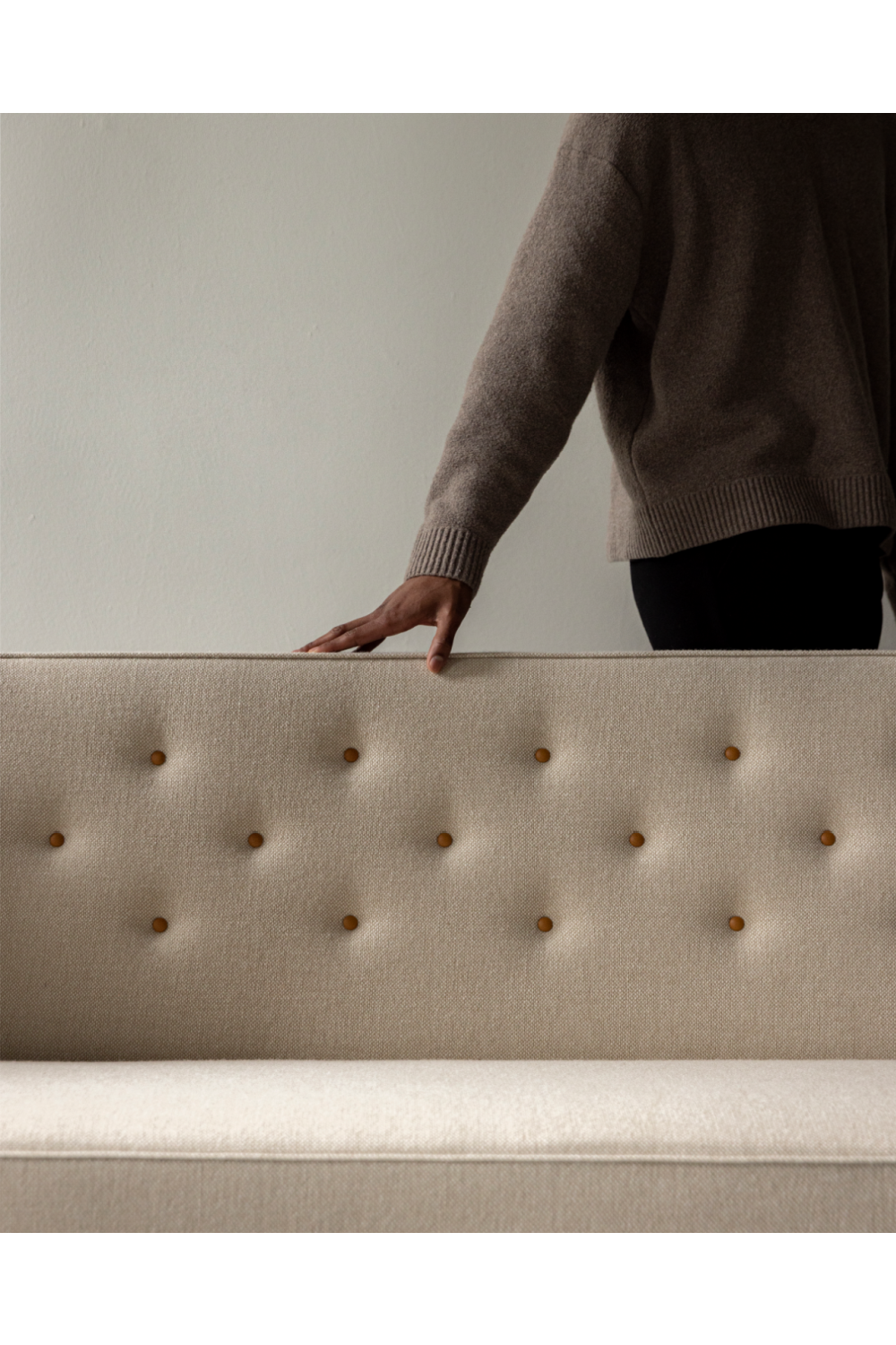   Button-Tufted 2-Seater Sofa | Oroa.com