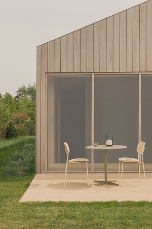   4-Star Base Round Dining Table L | Oroa.com