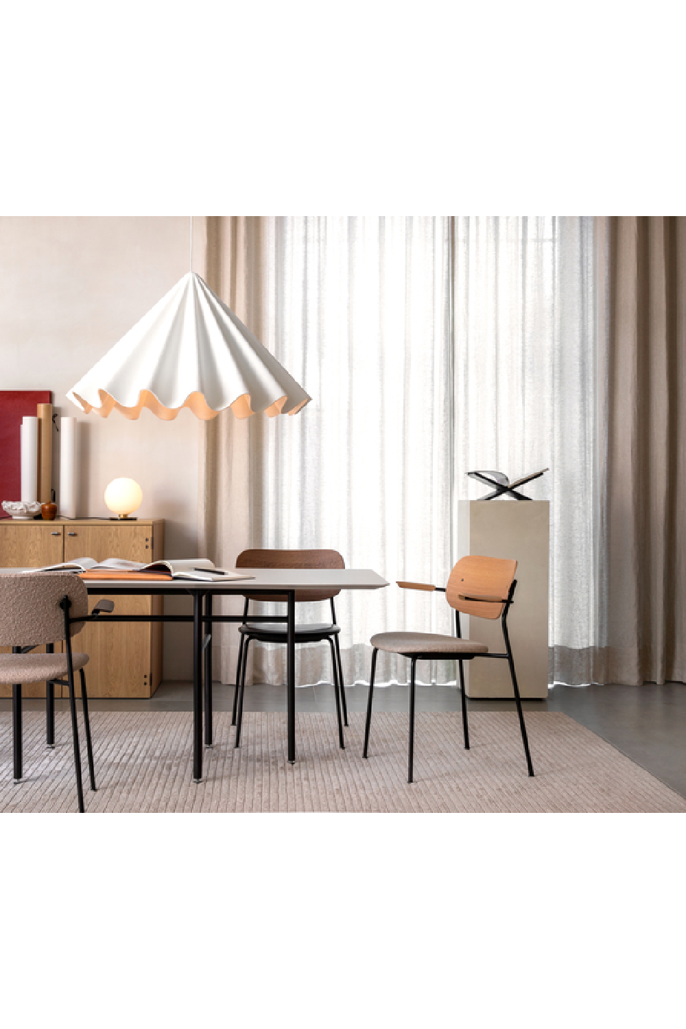  White Wavy Conical Pendant Lamp | Oroa.com