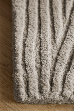   Rounded Textured Wool Rug | Oroa.com