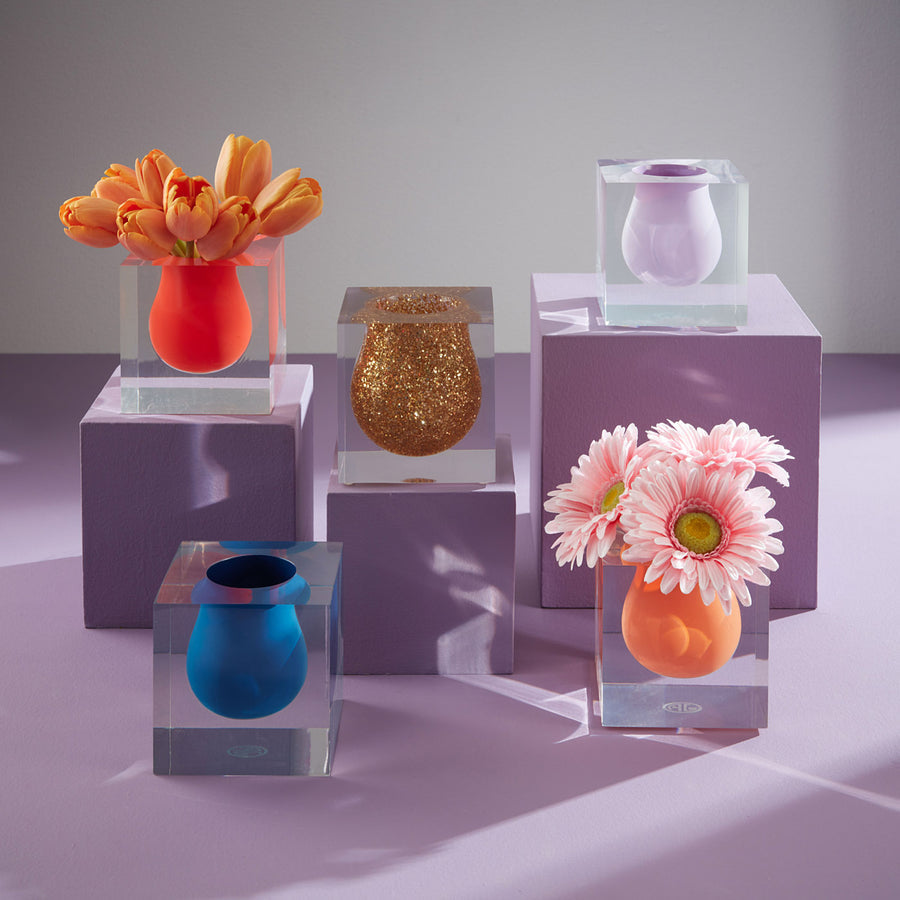   Gold Mini Scoop Vase | Oroa.com