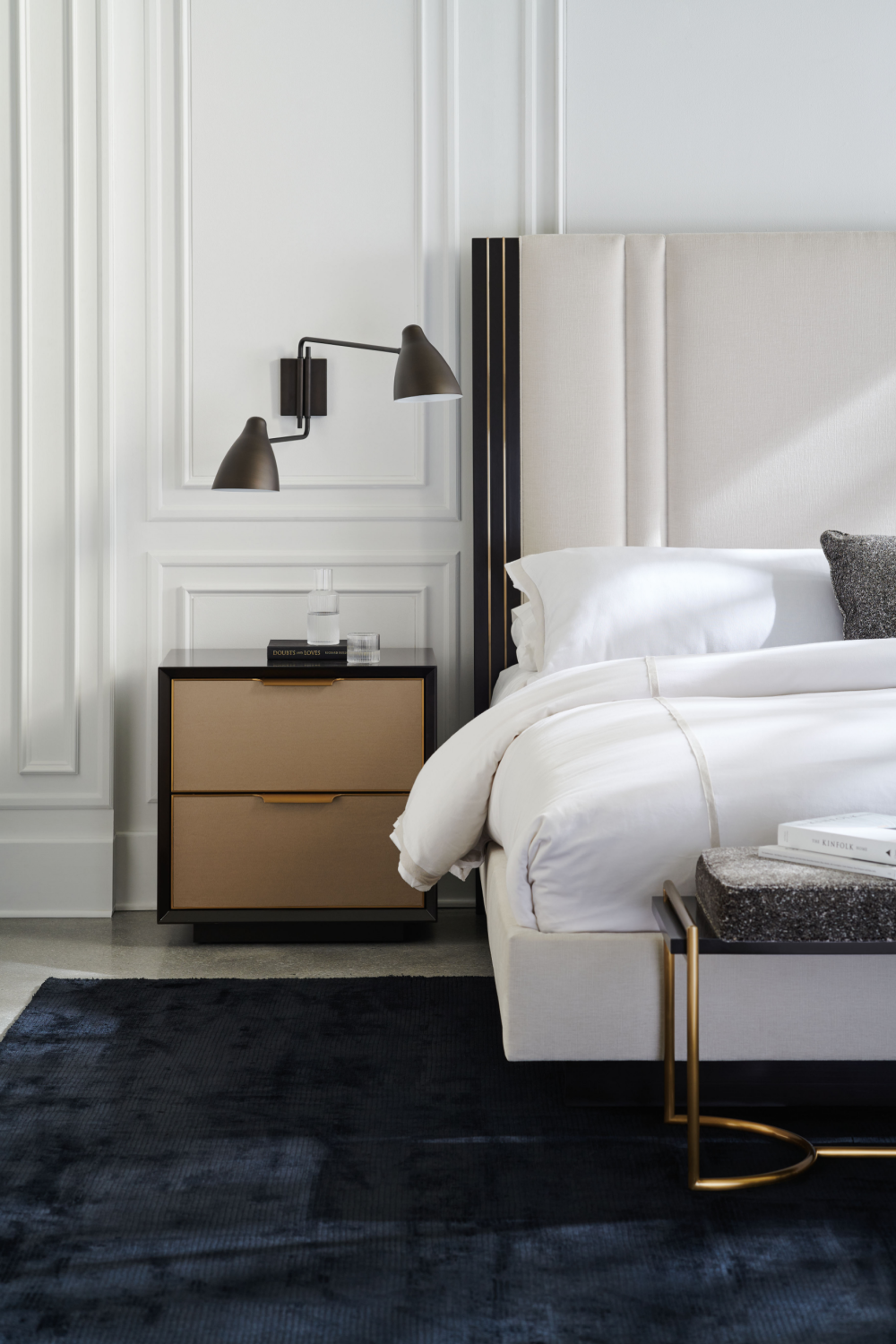   Modern Bedside Table | Oroa.com