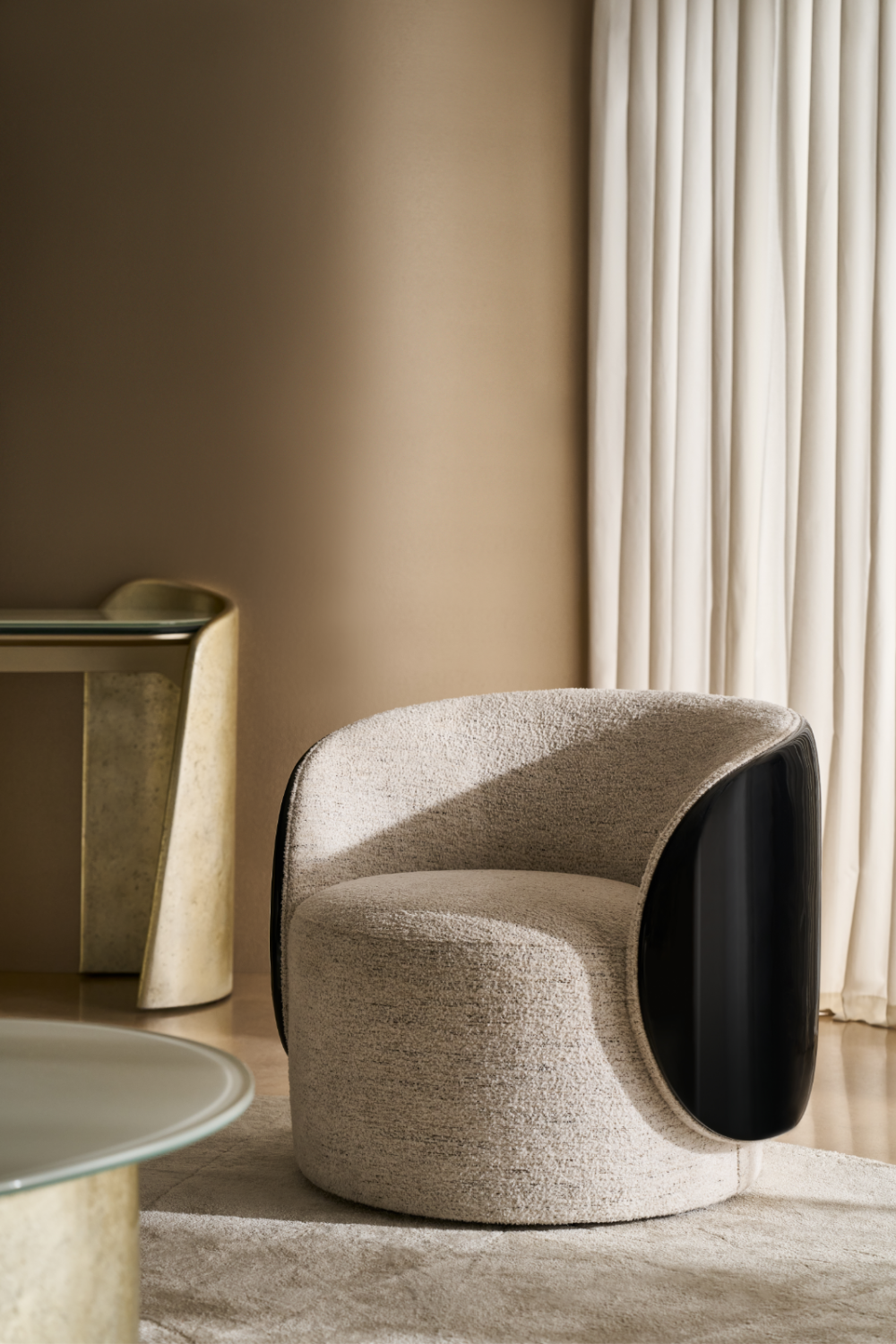   Oval Frosted Glass Console | Oroa.com