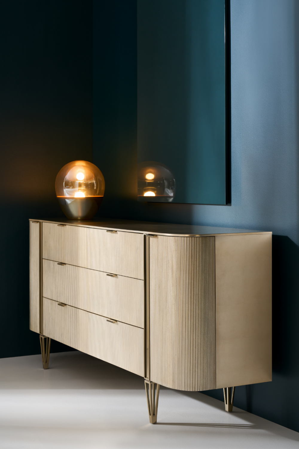   Fluted Front 6-Drawer Dresser | Oroa.com
