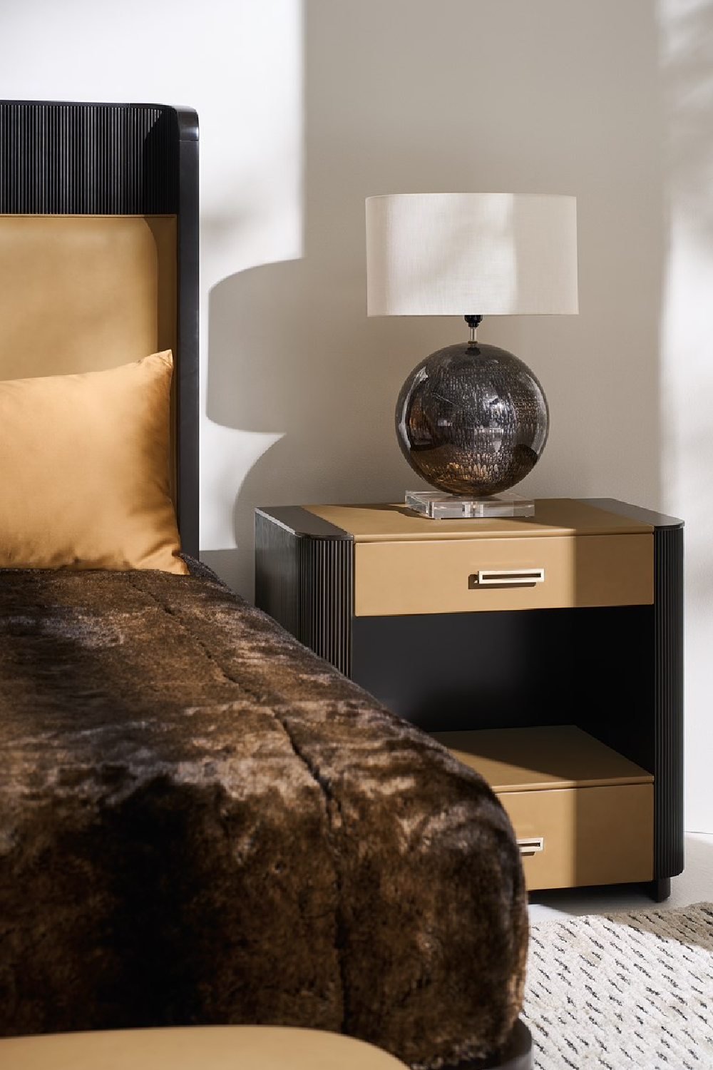   Reeded Headboard King Bed | Oroa.com