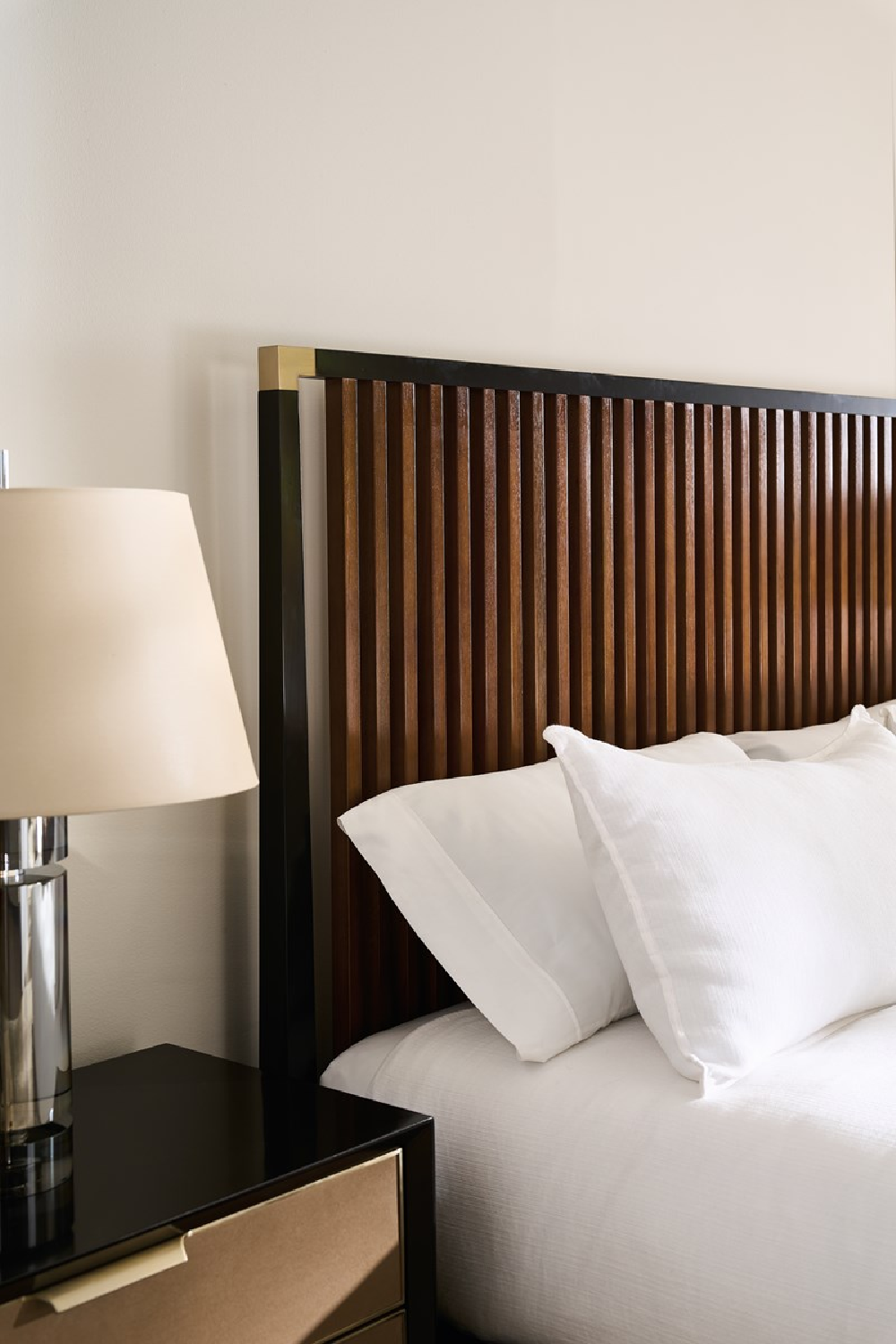  Slatted Oak King Bed | Oroa.com