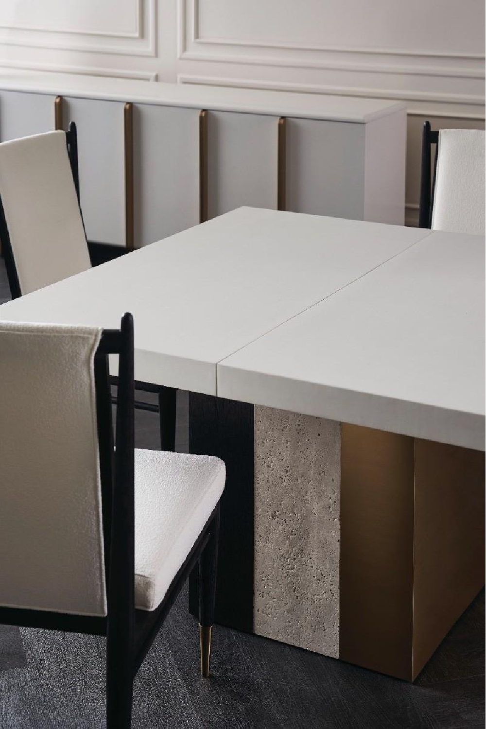   Extendable Modern Dining Table | Oroa.com