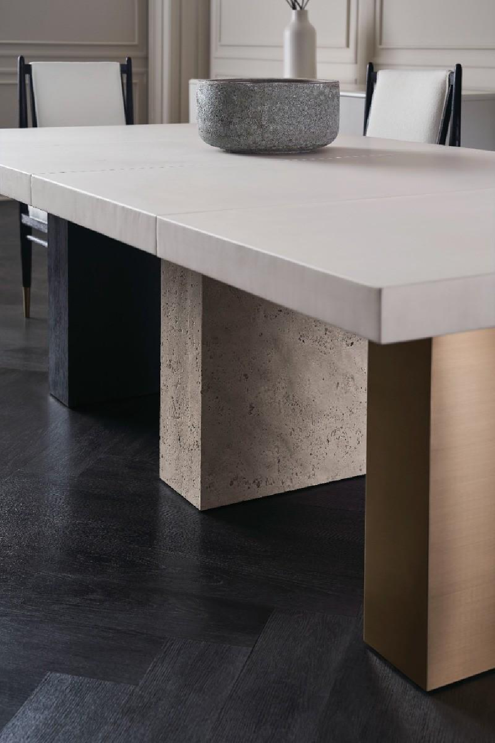   Extendable Modern Dining Table | Oroa.com