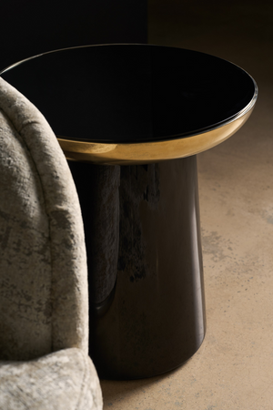   Black Mirrored Top Side Table | Oroa.com