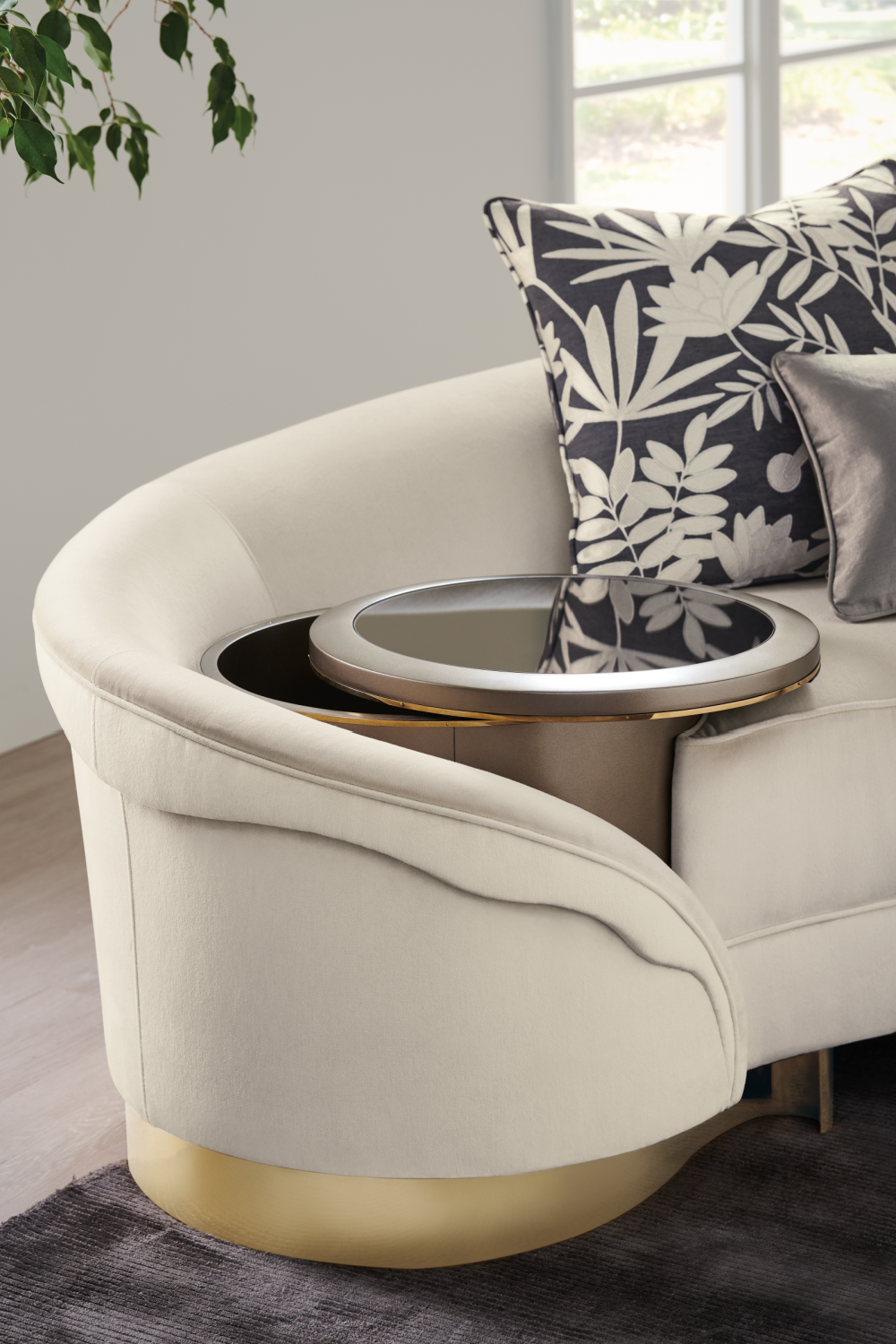   Curved Modern Sectional Sofa | Oroa.com
