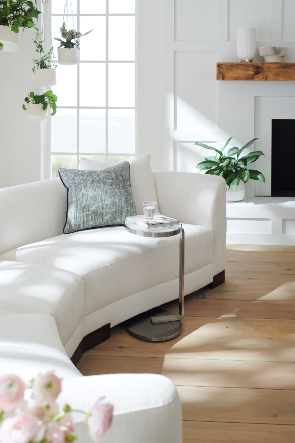   White Chenille Modular Chair | Oroa.com
