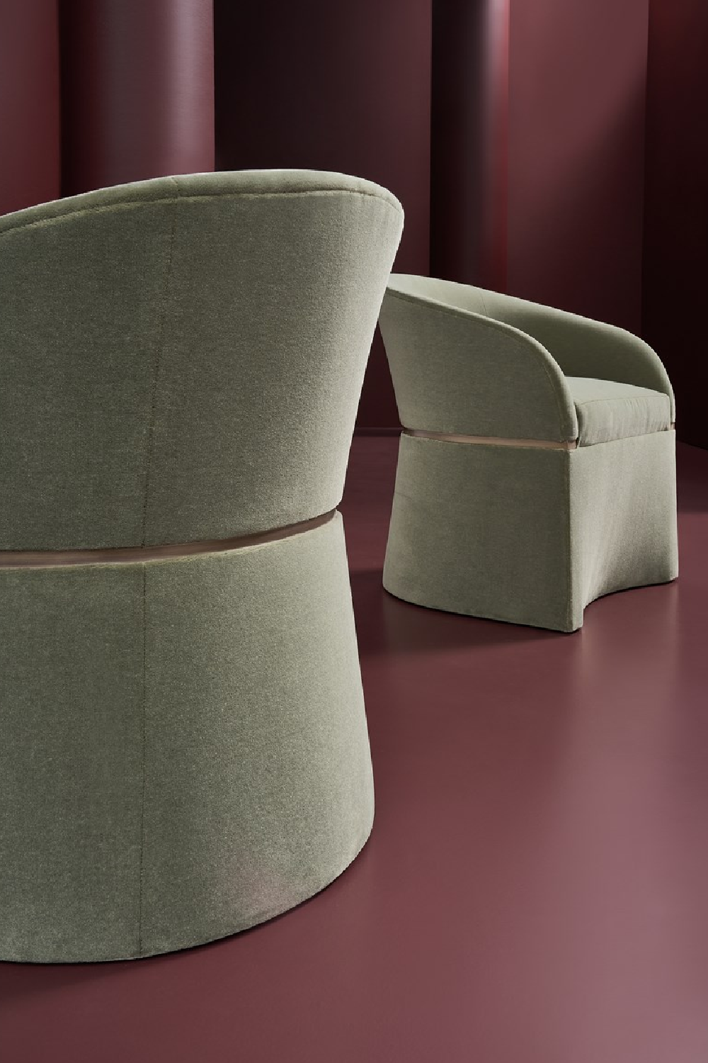   Curved Back Accent Chair | Oroa.com