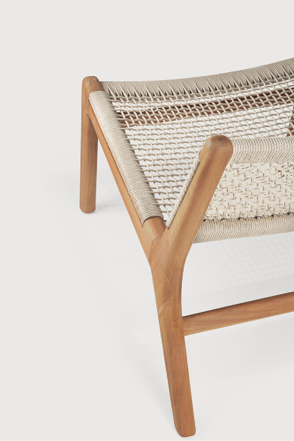   Beige Woven Outdoor Lounge Chair | Oroa.com