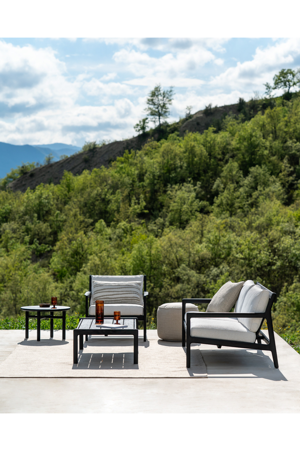   Black Teak Outdoor Sofa | Oroa.com