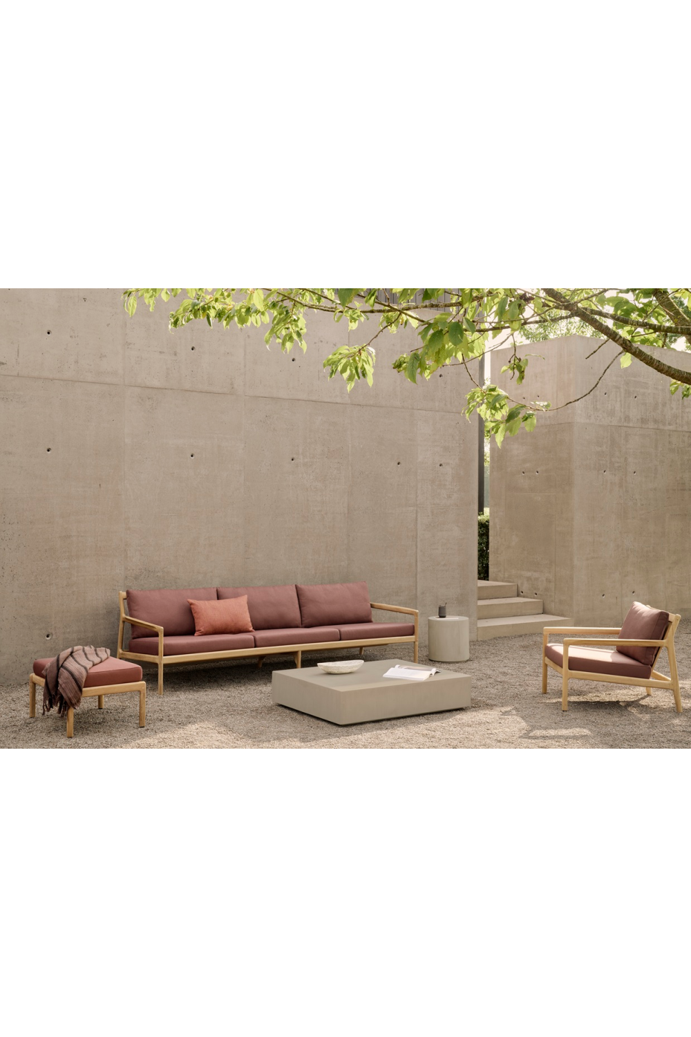   Teak Framed Outdoor Lounge Chair | Oroa.com