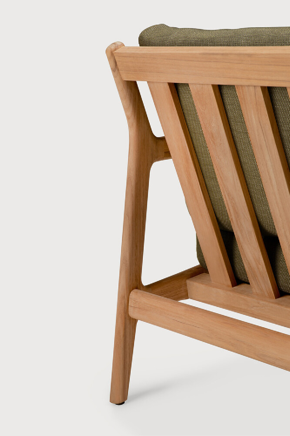   Teak Framed Outdoor Lounge Chair | Oroa.com