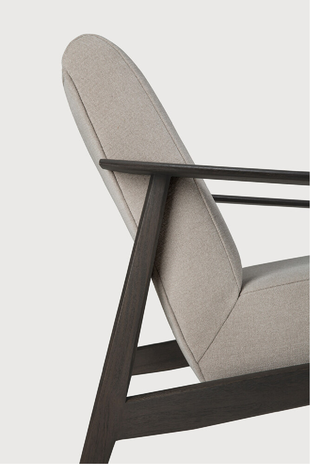   Wood Framed Lounge Chair | Oroa.com